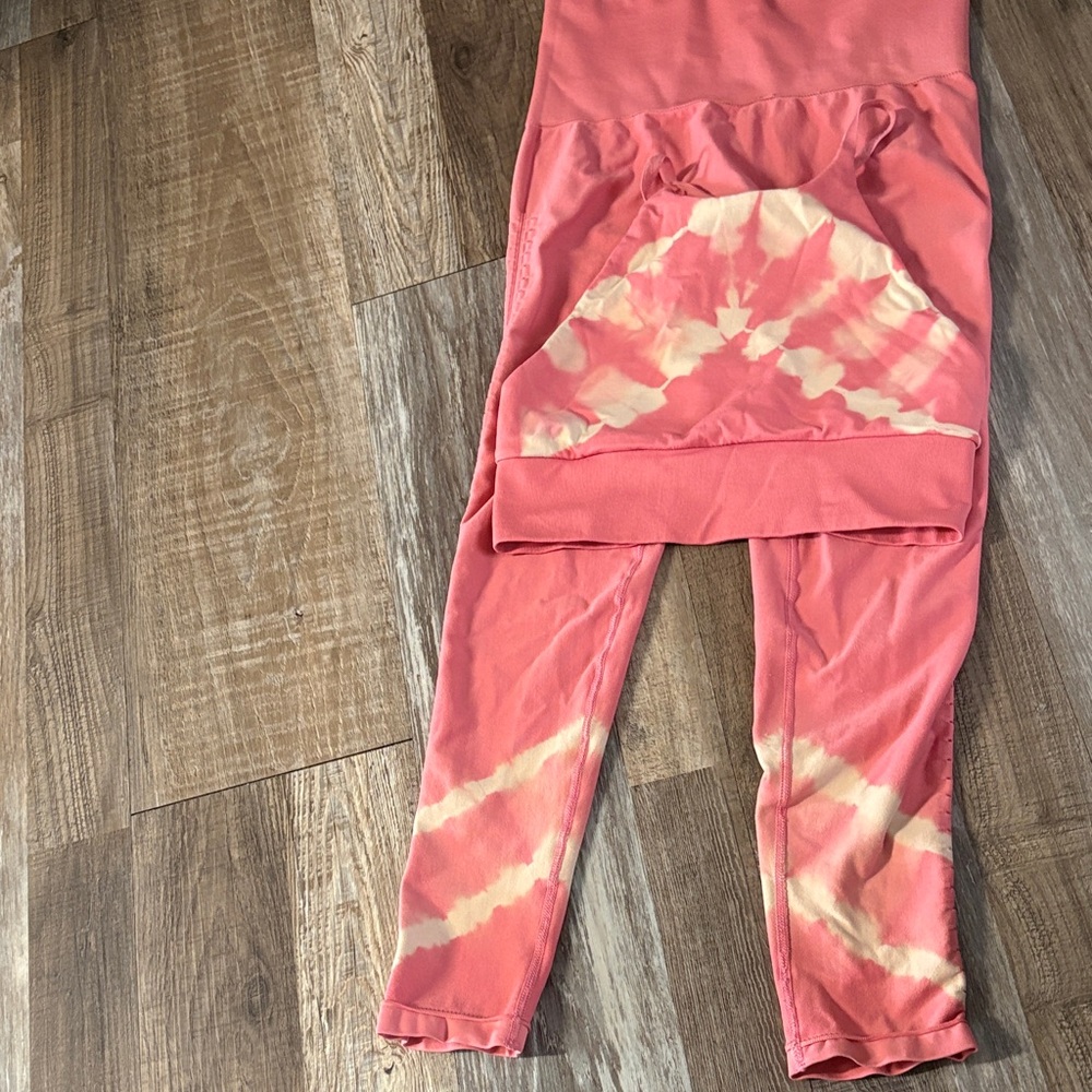 Tie-Dye Leggings with top - Pink and Cream